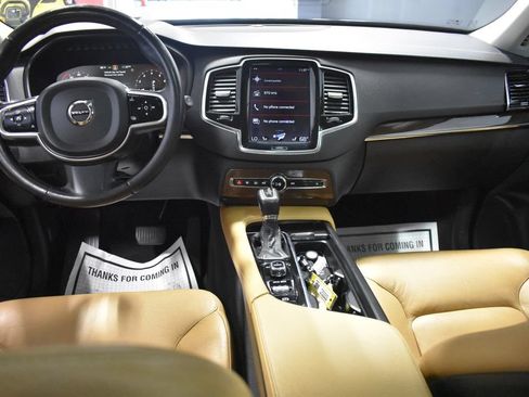 Used 2016 Volvo XC90 T6 Momentum w/ Momentum Plus Package AWD/4WD image 12