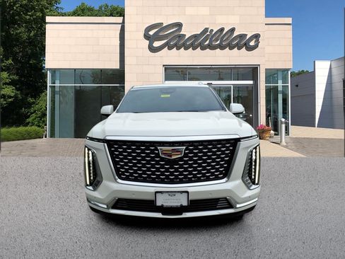 Certified 2025 Cadillac Escalade Premium Luxury w/ Touring Package AWD/4WD image 8