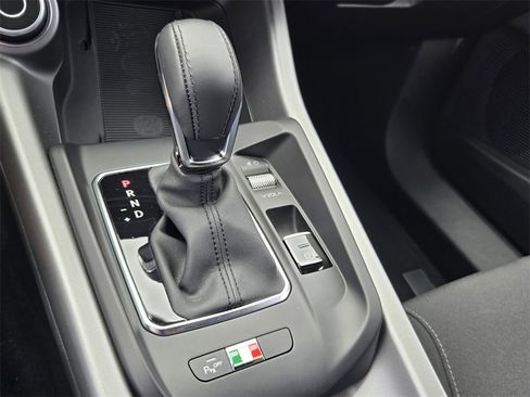 Used 2025 Alfa Romeo Tonale image 19