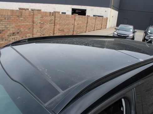 Used 2022 Kia Sorento SX image 4