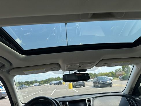 Used 2018 INFINITI Q50 Sport image 16