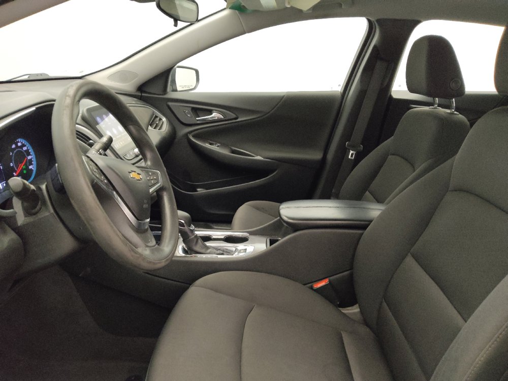 Used 2023 Chevrolet Malibu LT FWD image 17