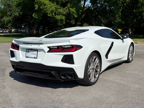 Used 2024 Chevrolet Corvette Stingray Premium Cpe w/ Z51 Performance Package RWD image 3