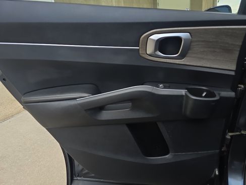 Used 2022 Kia Sorento X-Line EX image 31