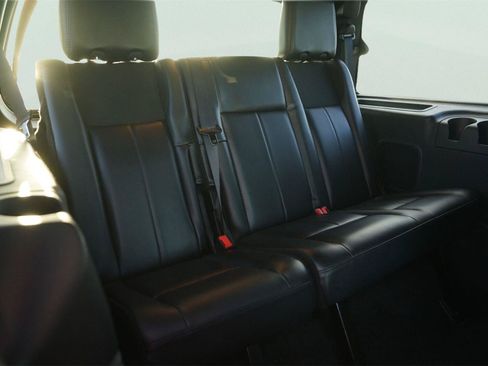 Used 2017 Ford Expedition Platinum RWD image 16