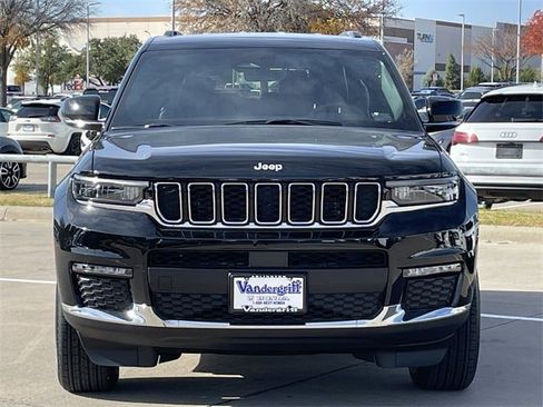 Used 2025 Jeep Grand Cherokee L Limited image 8