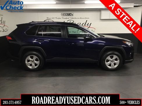 Used 2020 Toyota RAV4 XLE w/ Convenience Package AWD/4WD image 1