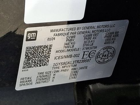 Used 2026 Cadillac Escalade Platinum Sport w/ LPO, Floor Liner Package AWD/4WD image 27
