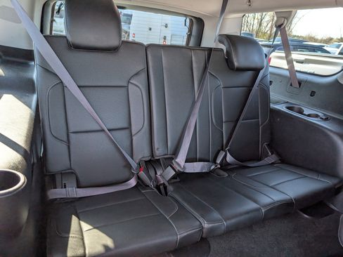 Used 2016 Chevrolet Suburban LTZ image 13