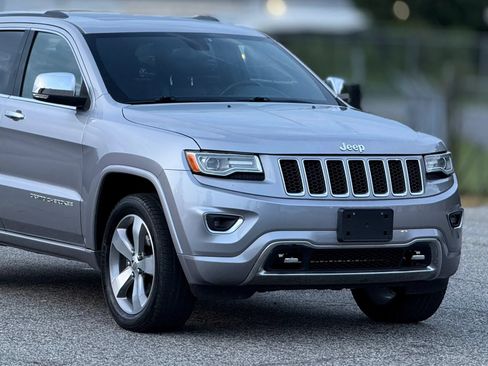 Used 2015 Jeep Grand Cherokee Overland AWD/4WD image 15