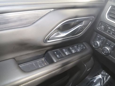 Used 2022 GMC Yukon SLT w/ SLT Premium Package image 30