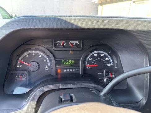 Used 2010 Ford E-150 and Econoline 150 image 16