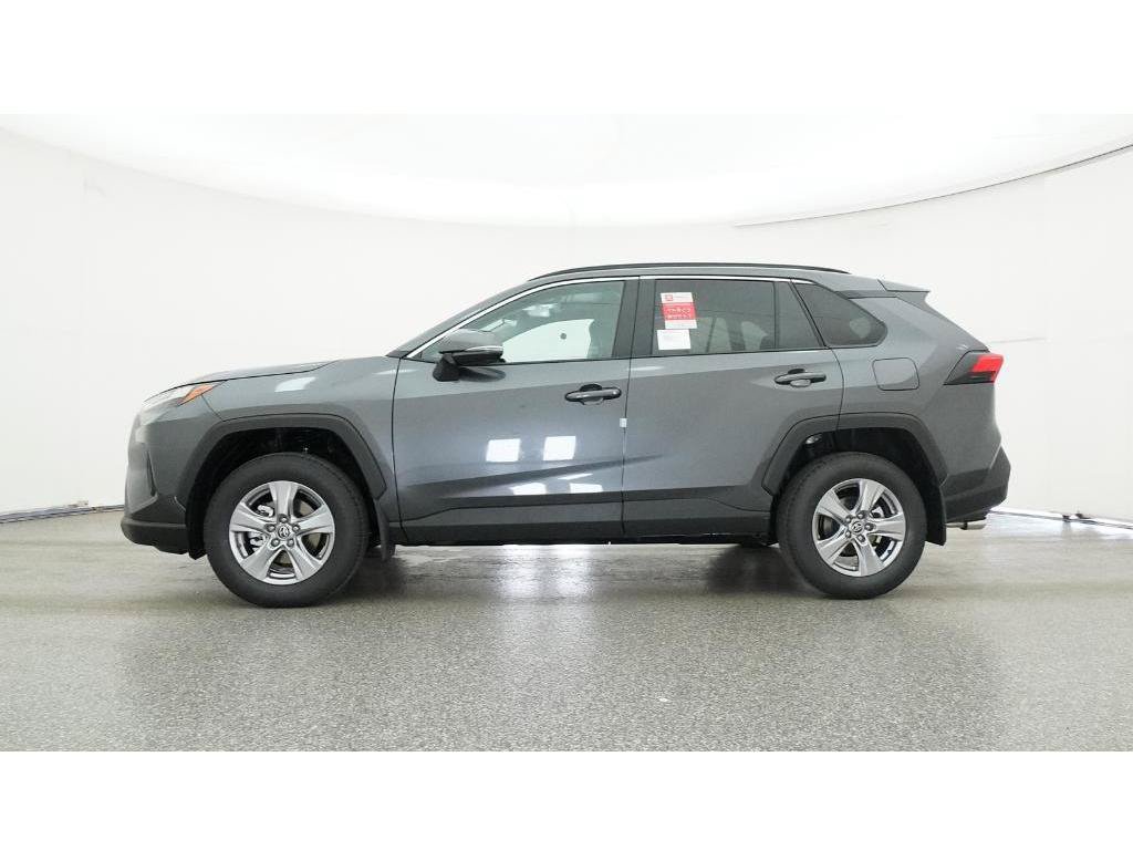 Used 2025 Toyota RAV4 XLE w/ Convenience Package FWD image 25