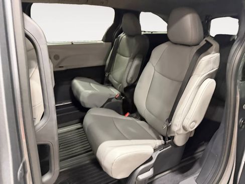 New 2026 Toyota Sienna XLE AWD/4WD image 13