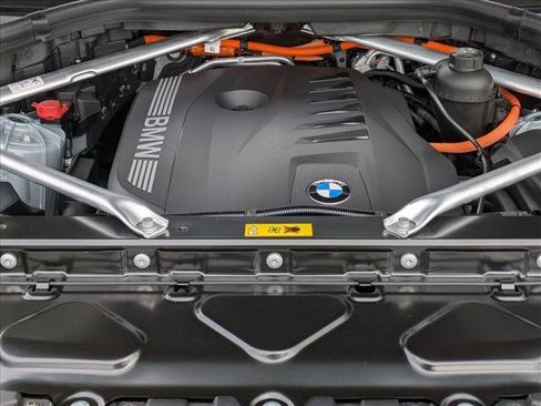 New 2026 BMW X5 xDrive50e w/ M Sport Package image 18
