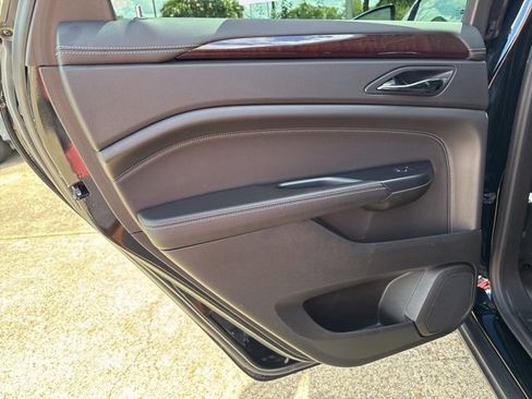 Used 2015 Cadillac SRX Luxury w/ Driver Awareness Package image 18