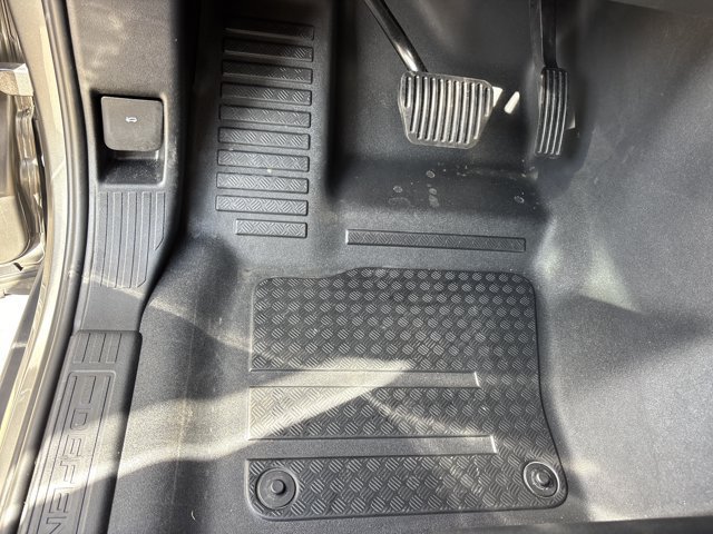 Used 2024 Land Rover Defender 110 S AWD/4WD image 27