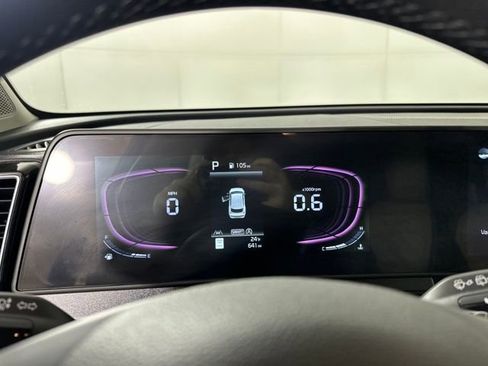 Used 2024 Kia Sportage EX image 17