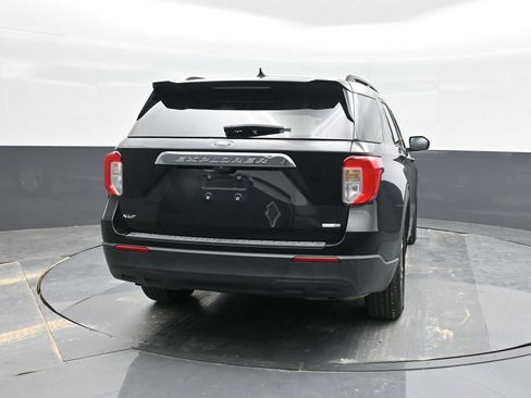 Used 2020 Ford Explorer XLT image 8