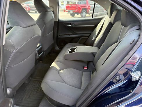 Used 2022 Toyota Camry LE image 10