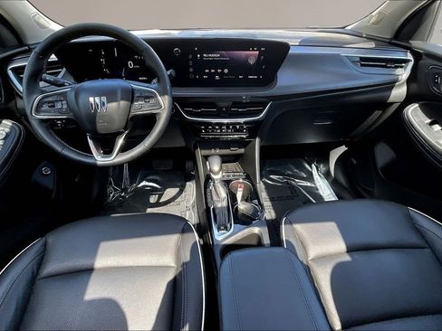 Used 2024 Buick Encore GX Avenir w/ Avenir Technology Package AWD/4WD image 7