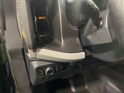 Used 2023 Ford Bronco Badlands image 19