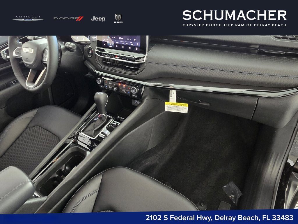 New 2026 Jeep Compass Latitude w/ Sun and Sound Group AWD/4WD image 16