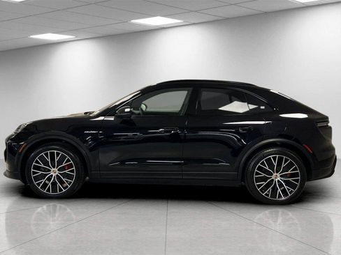 New 2025 Porsche Macan 4S Electric image 92