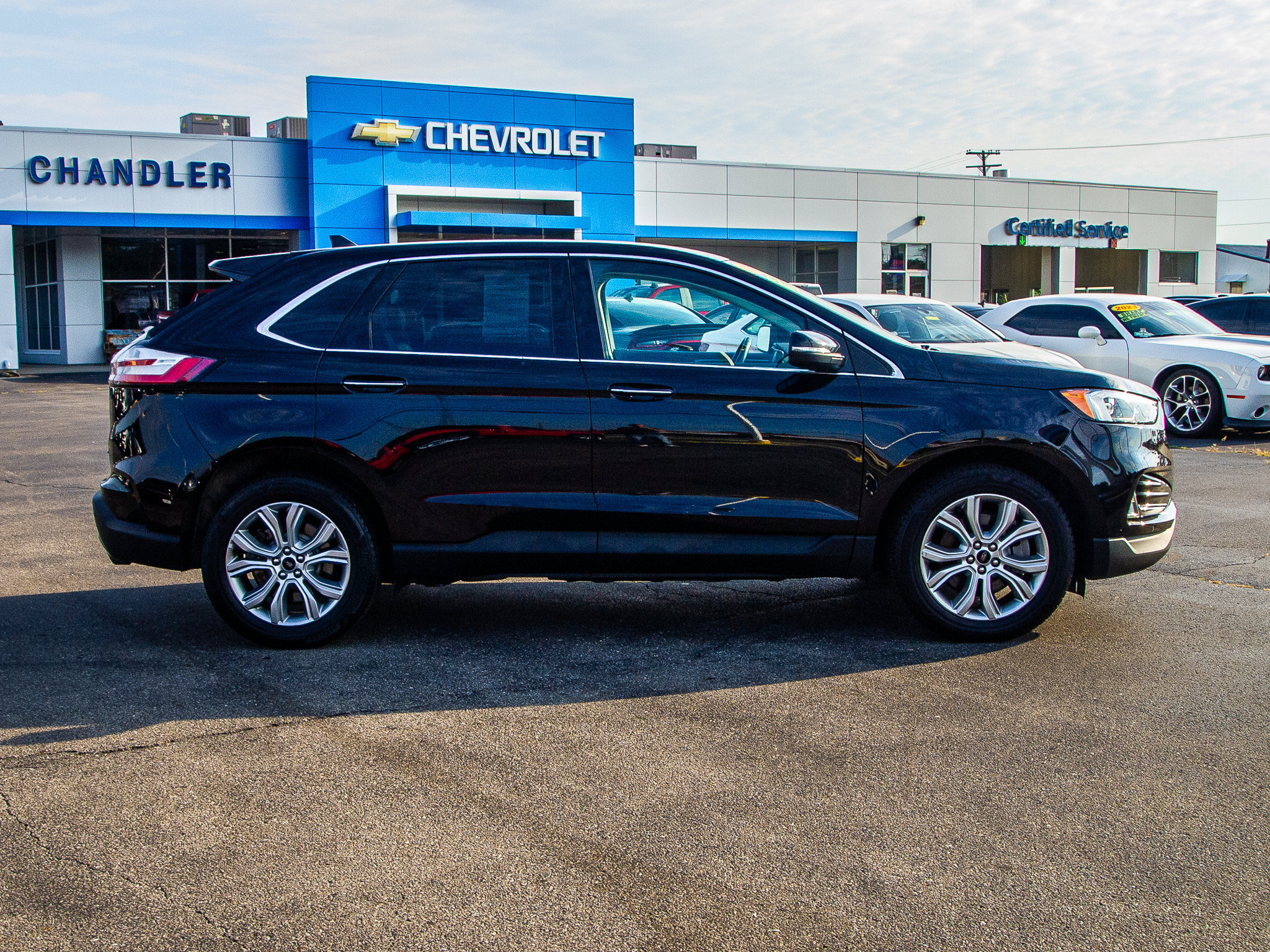 Used 2023 Ford Edge Titanium w/ Cargo Accessory Package AWD/4WD image 8