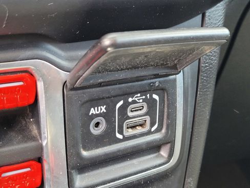 Used 2020 Jeep Gladiator Sport w/ Quick Order Package 24S AWD/4WD image 21