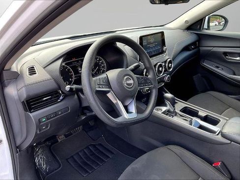Used 2024 Nissan Sentra SV FWD image 18