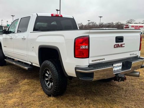 Used 2017 GMC Sierra 2500 SLE w/ SLE Preferred Package image 5