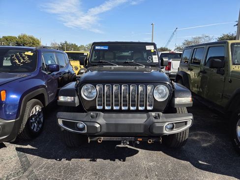 Used 2018 Jeep Wrangler Unlimited Sahara w/ Safety Group image 2