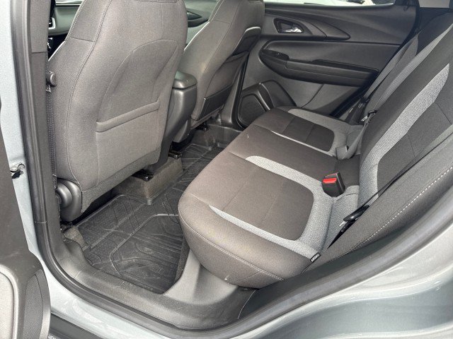 Used 2024 Chevrolet TrailBlazer LT w/ LT Cold Weather Package FWD image 15