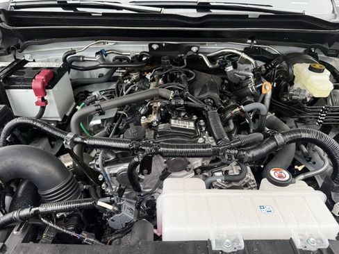 Used 2026 Toyota Tacoma SR5 RWD image 34