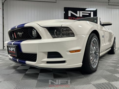 Used 2013 Ford Mustang GT Premium w/ Security Pkg image 29