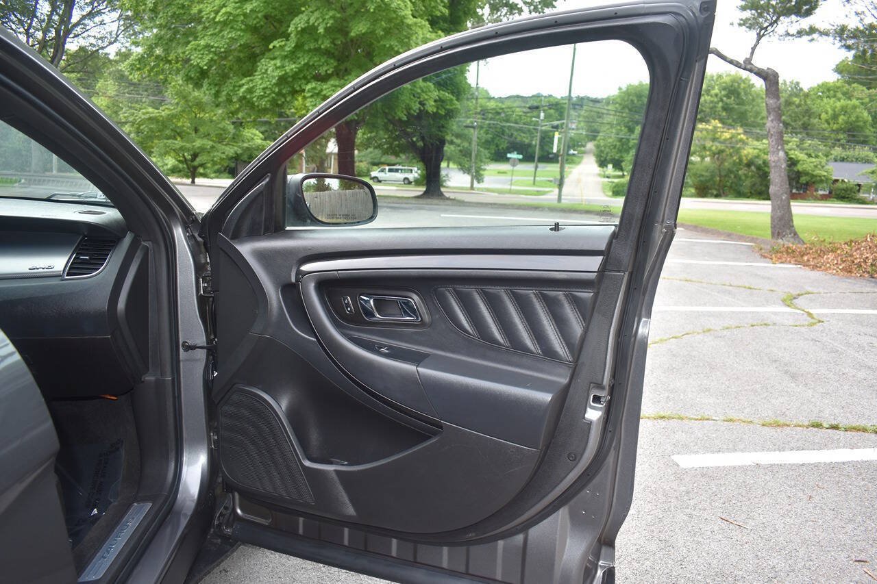 Used 2013 Ford Taurus SHO AWD/4WD image 20