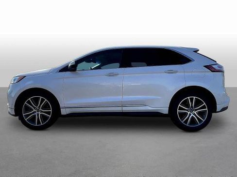Certified 2019 Ford Edge Titanium w/ Equipment Group 301A AWD/4WD image 4