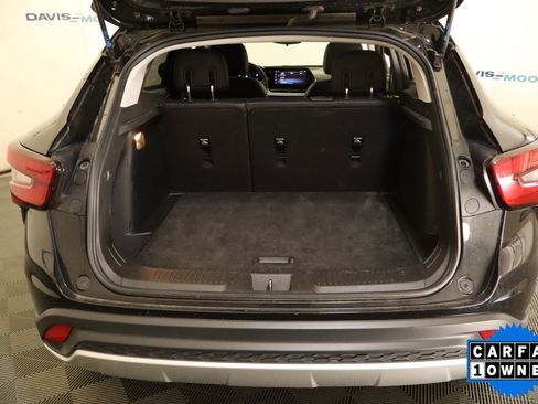 Used 2025 Chevrolet Trax LT FWD image 9
