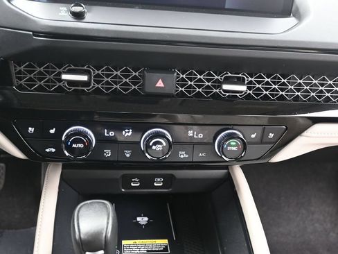 Used 2024 Honda Accord Touring image 17