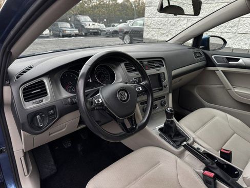 Used 2015 Volkswagen Golf S image 6