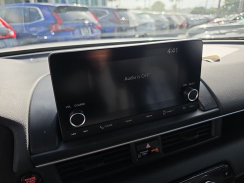 Certified 2025 Honda Pilot Sport image 17