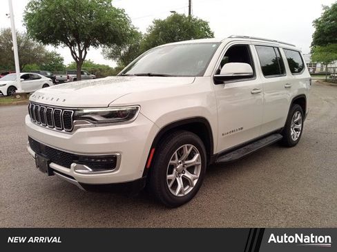 Used 2022 Jeep Wagoneer Series II image 1