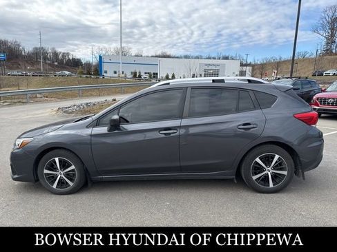 Used 2023 Subaru Impreza Premium image 2