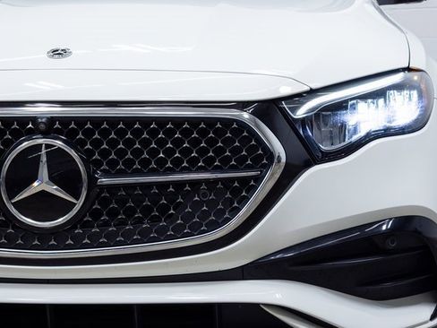 Used 2024 Mercedes-Benz E 350 4MATIC Sedan image 7