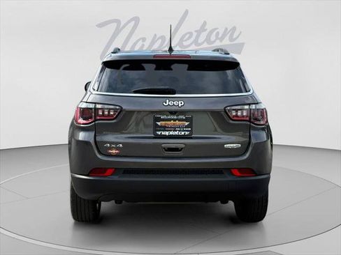Certified 2023 Jeep Compass Latitude w/ Sun and Sound Group AWD/4WD image 4