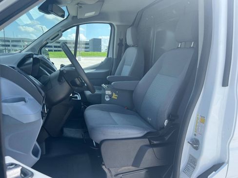 Used 2018 Ford Transit 250 148 Low Roof RWD image 9