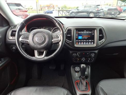 Used 2018 Jeep Compass Trailhawk w/ Cold Weather Group AWD/4WD image 12