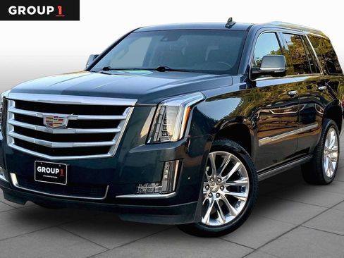 Used 2020 Cadillac Escalade Premium Luxury RWD image 1