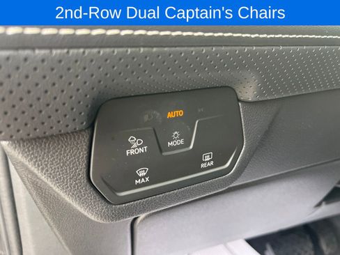 Used 2024 Volkswagen Atlas SE FWD image 16